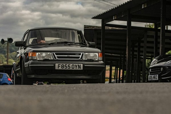 Welche Gesundheitsrisiken gibt es beim Motorradfahren und wie kann ich sie vermeiden?