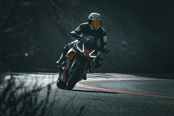 Was sind die besten Möglichkeiten, um meine Fahrtechnik in der Stadt zu verbessern?